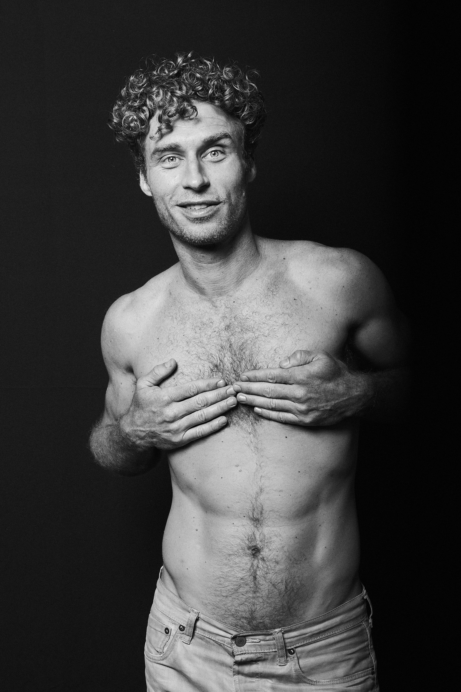 hot-performer-michael-vegas4