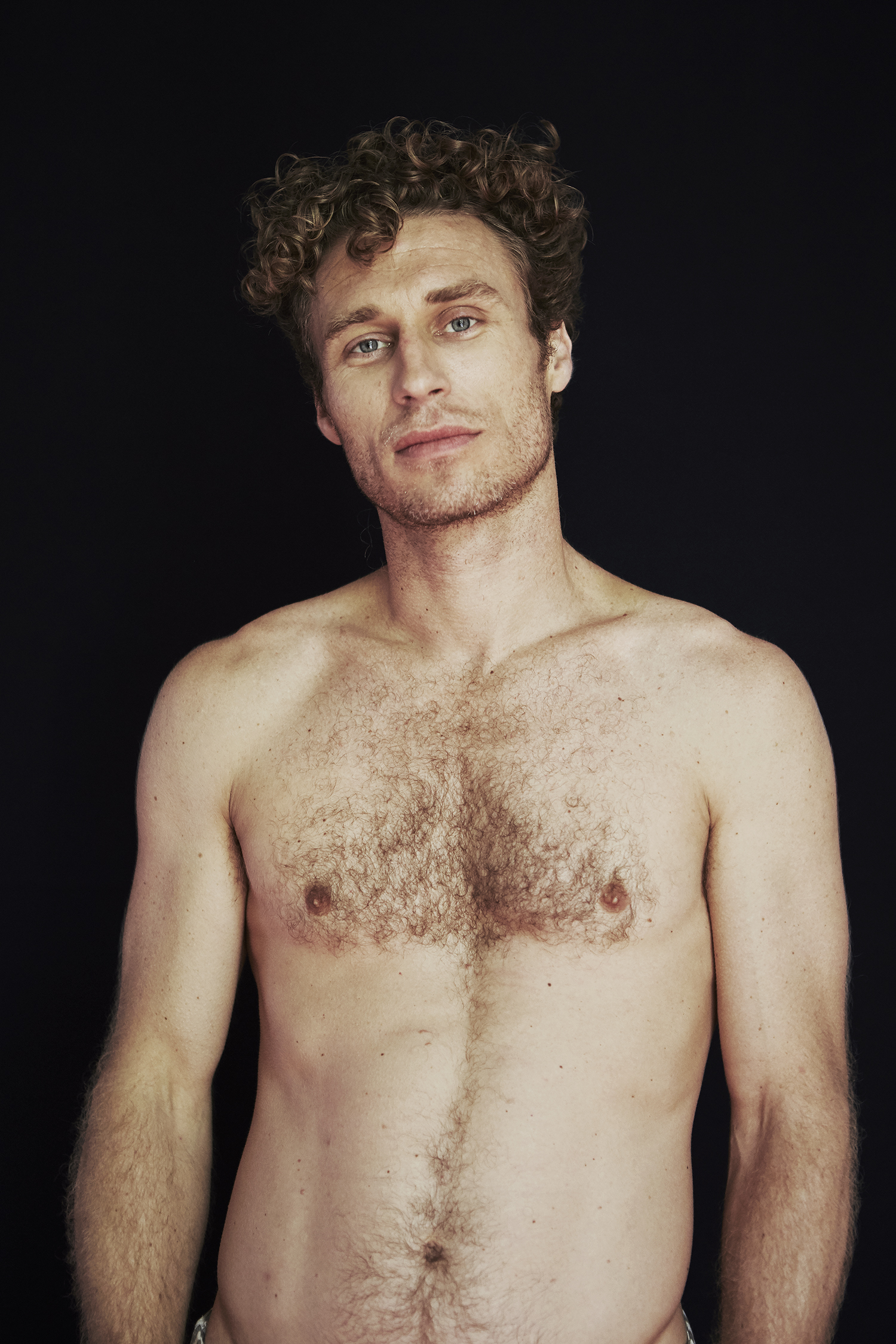 hot-performer-michael-vegas5