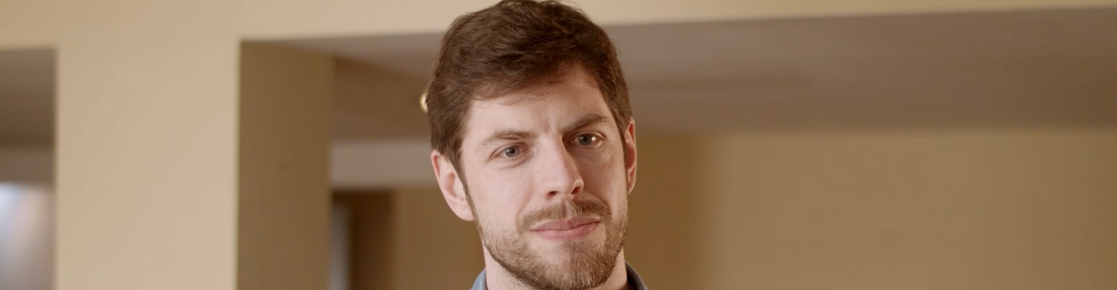 This is a default alt