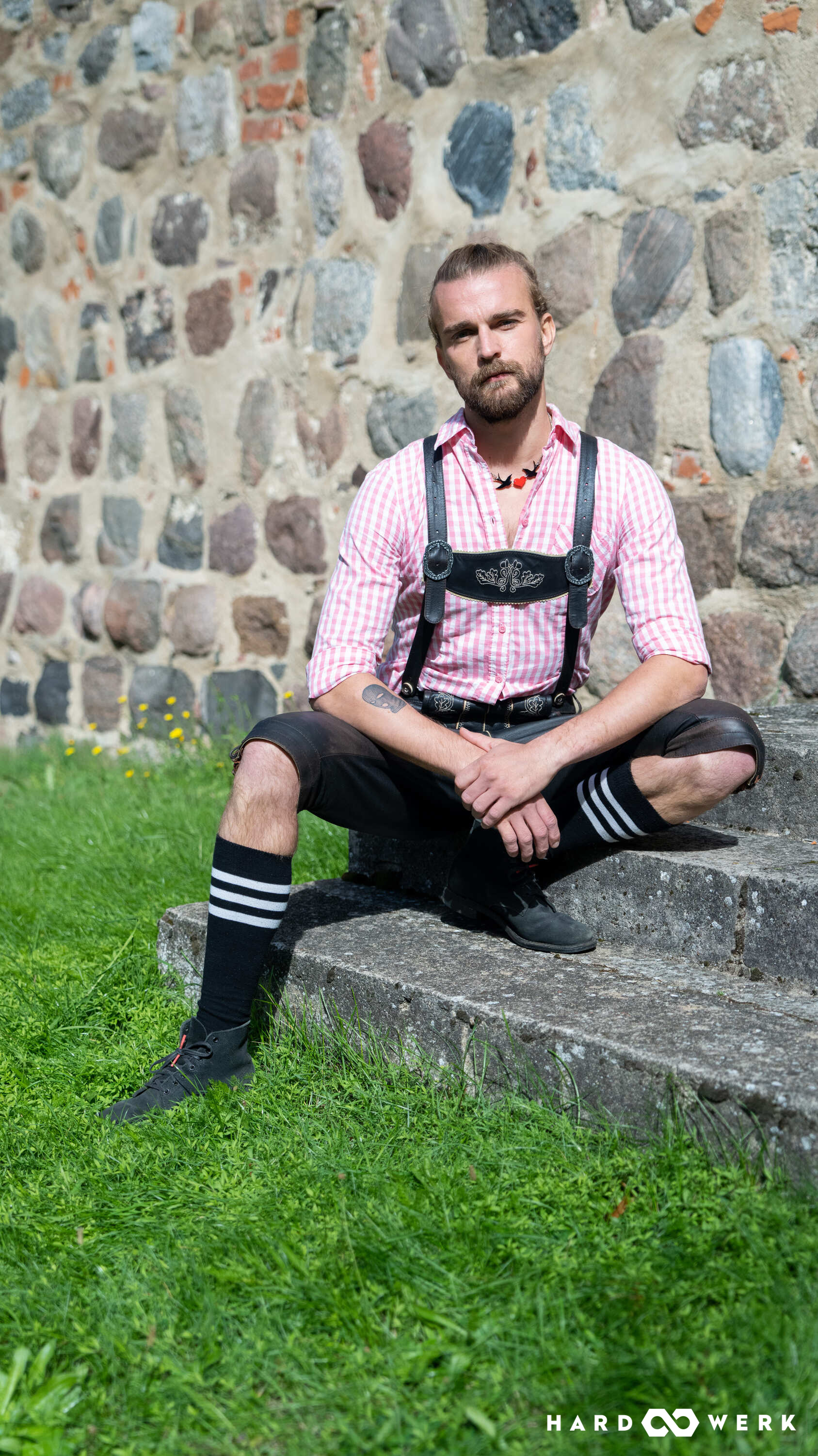 00026_HARDWERK_2BANG-SERAFINA-SKY_serafina-noir-roman-074