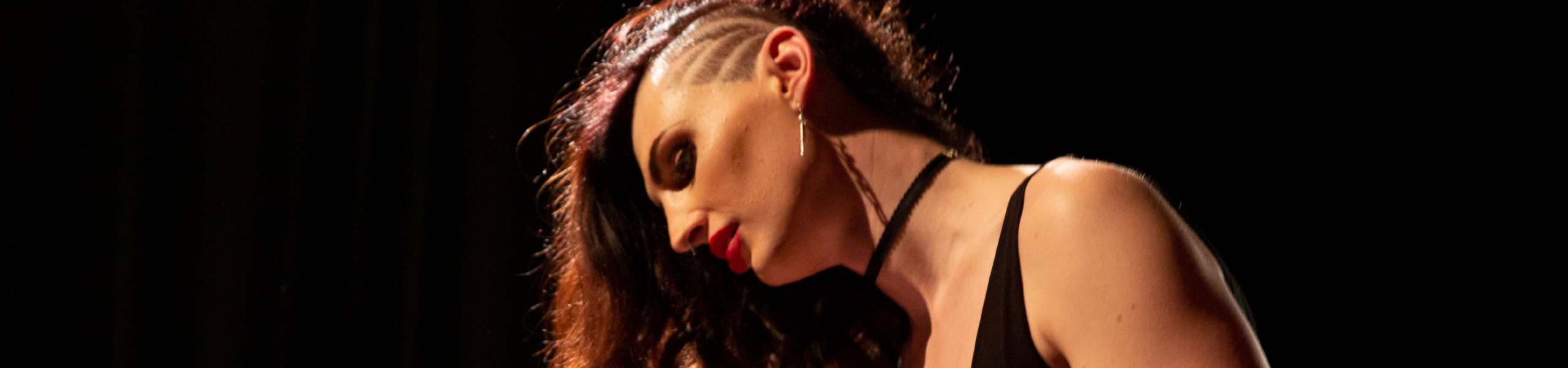 This is a default alt