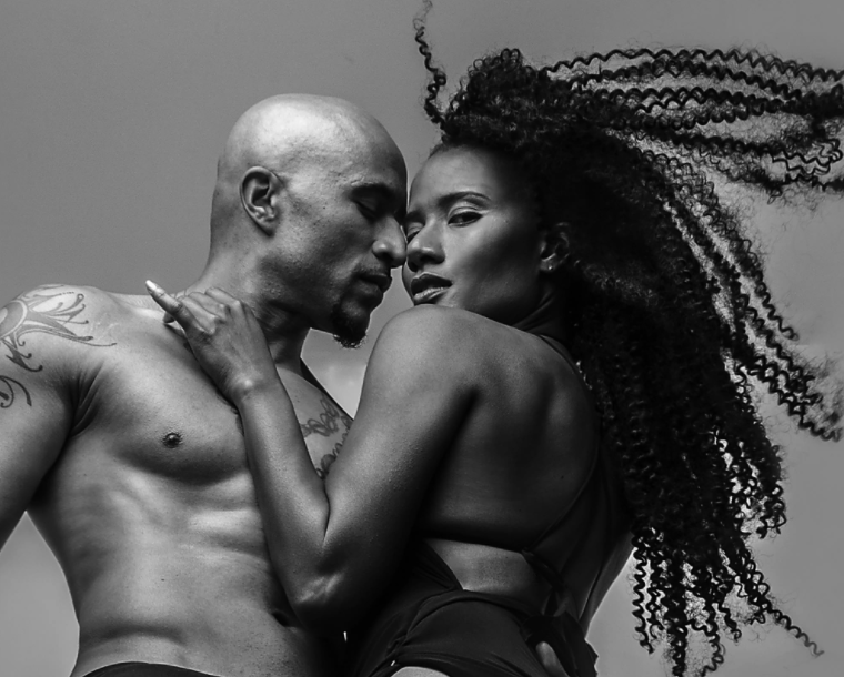 Jet Setting Jasmine & King Noire