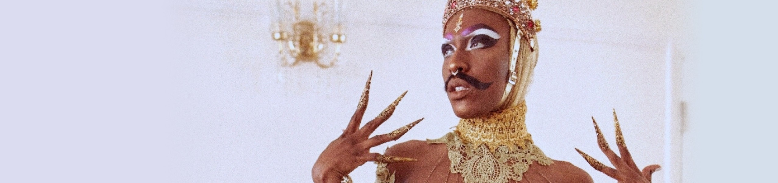 This is a default alt