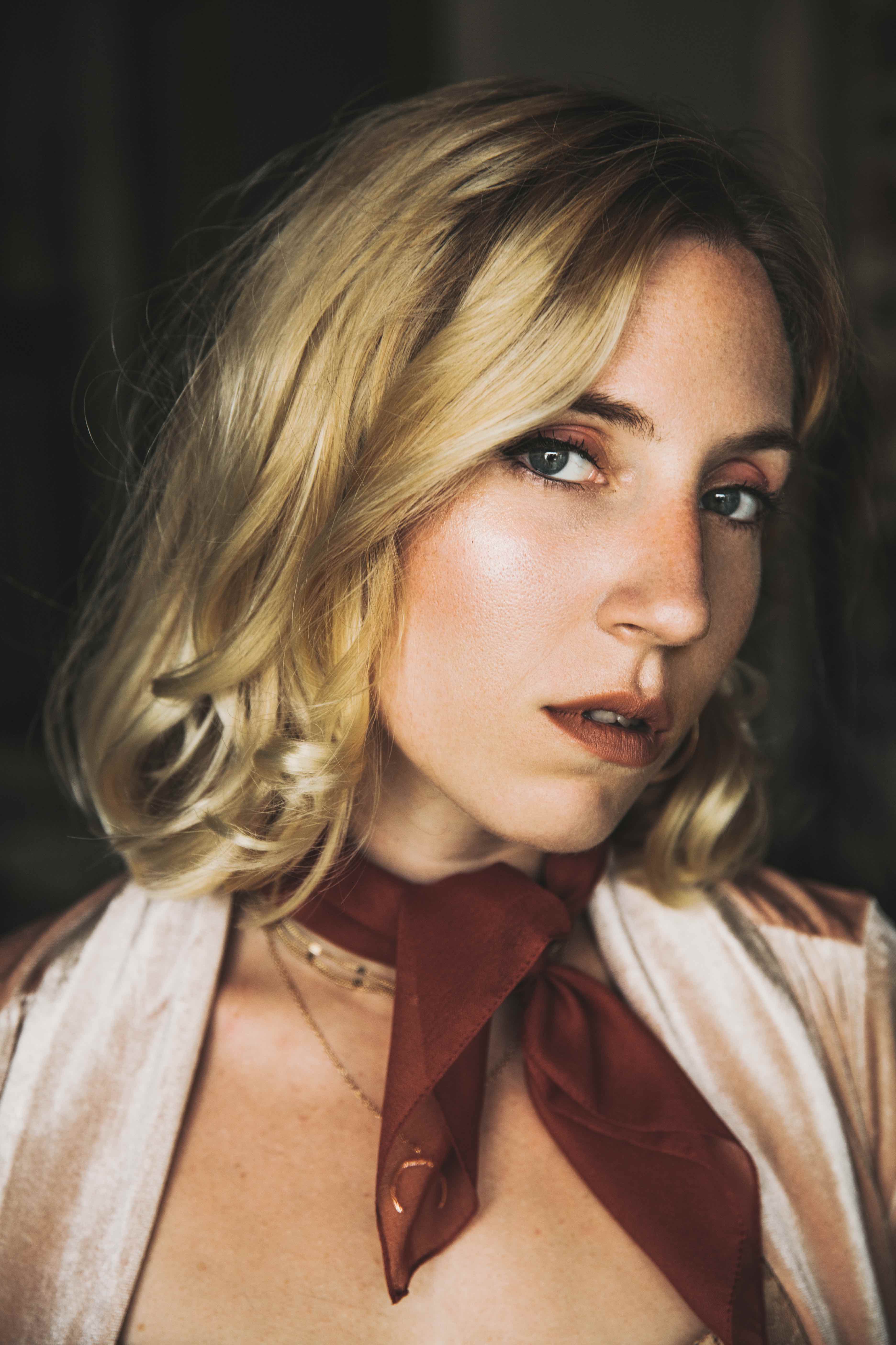 This is a default alt