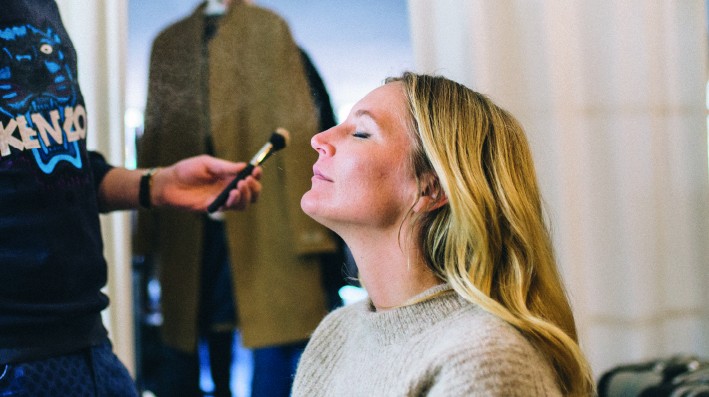 Interview: Mona Wales