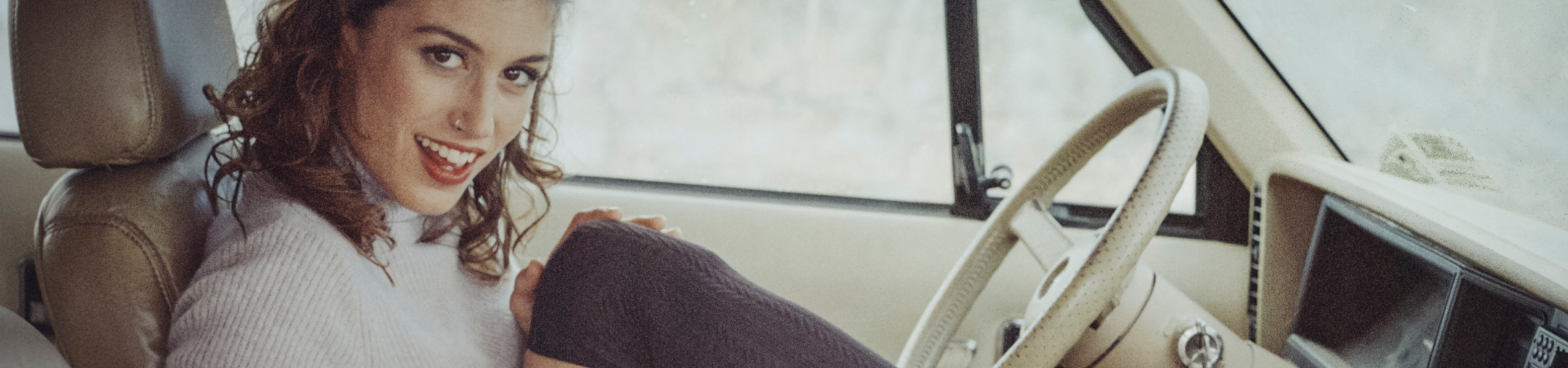 This is a default alt