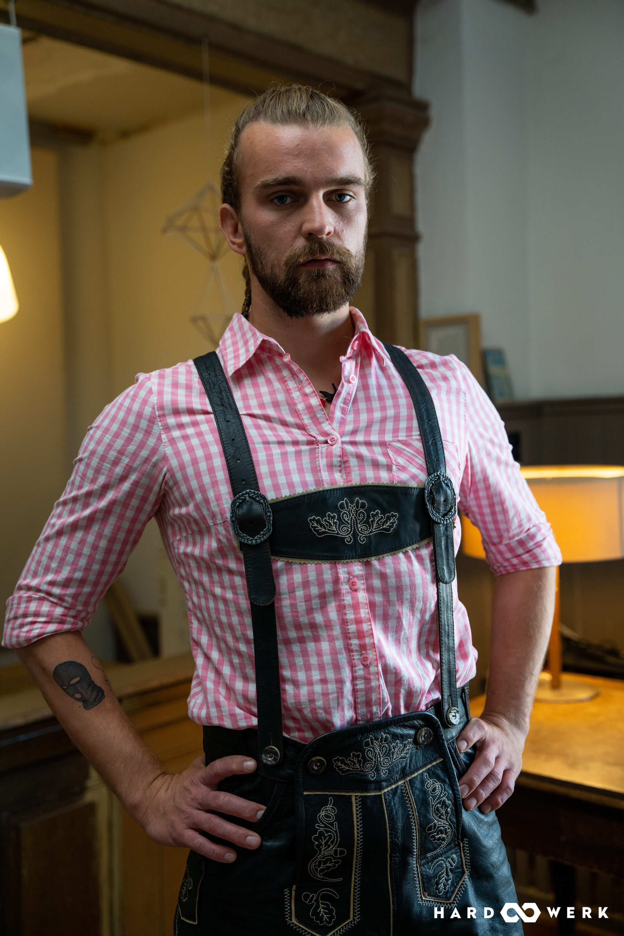 00005_HARDWERK_2BANG-SERAFINA-SKY_serafina-noir-roman-018