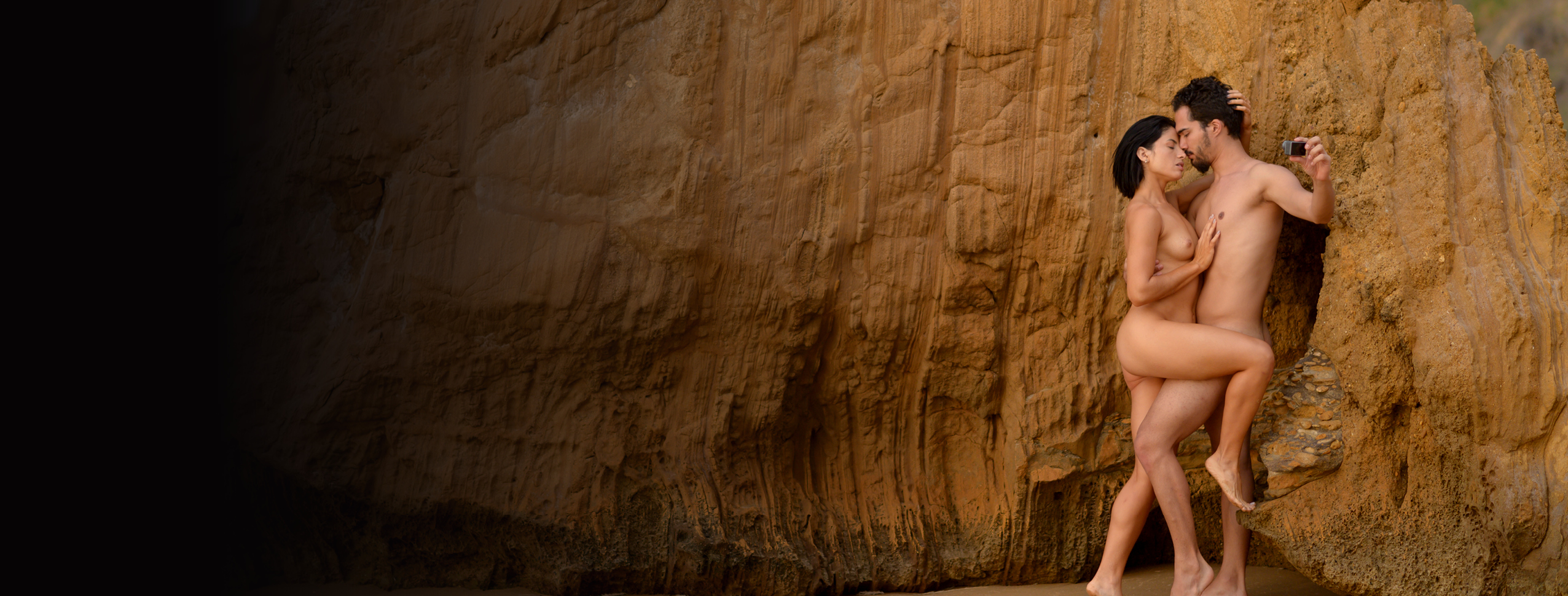 Chanelle & Alex over the dunes