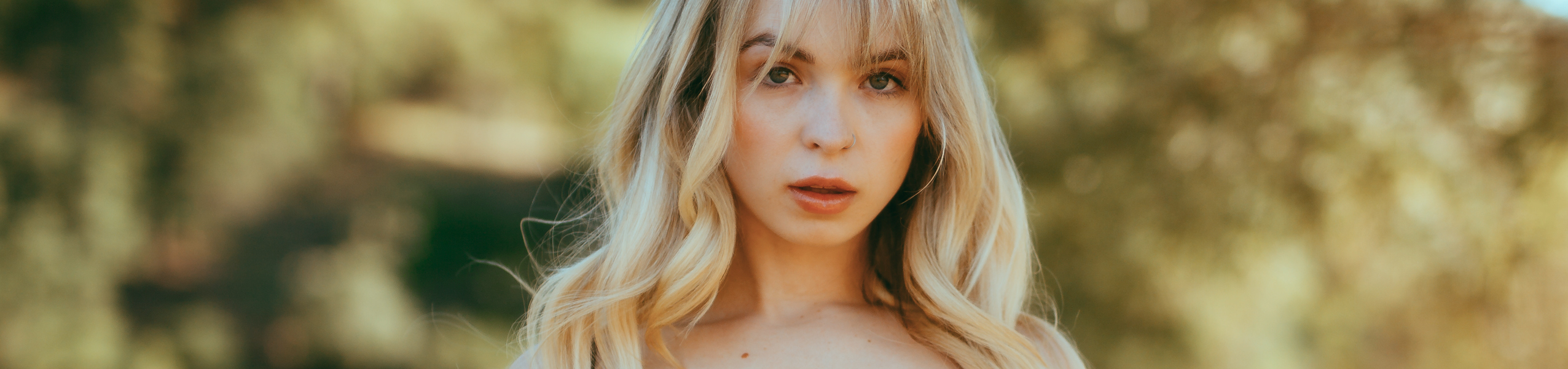 This is a default alt