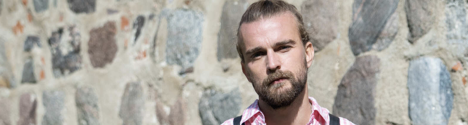 This is a default alt